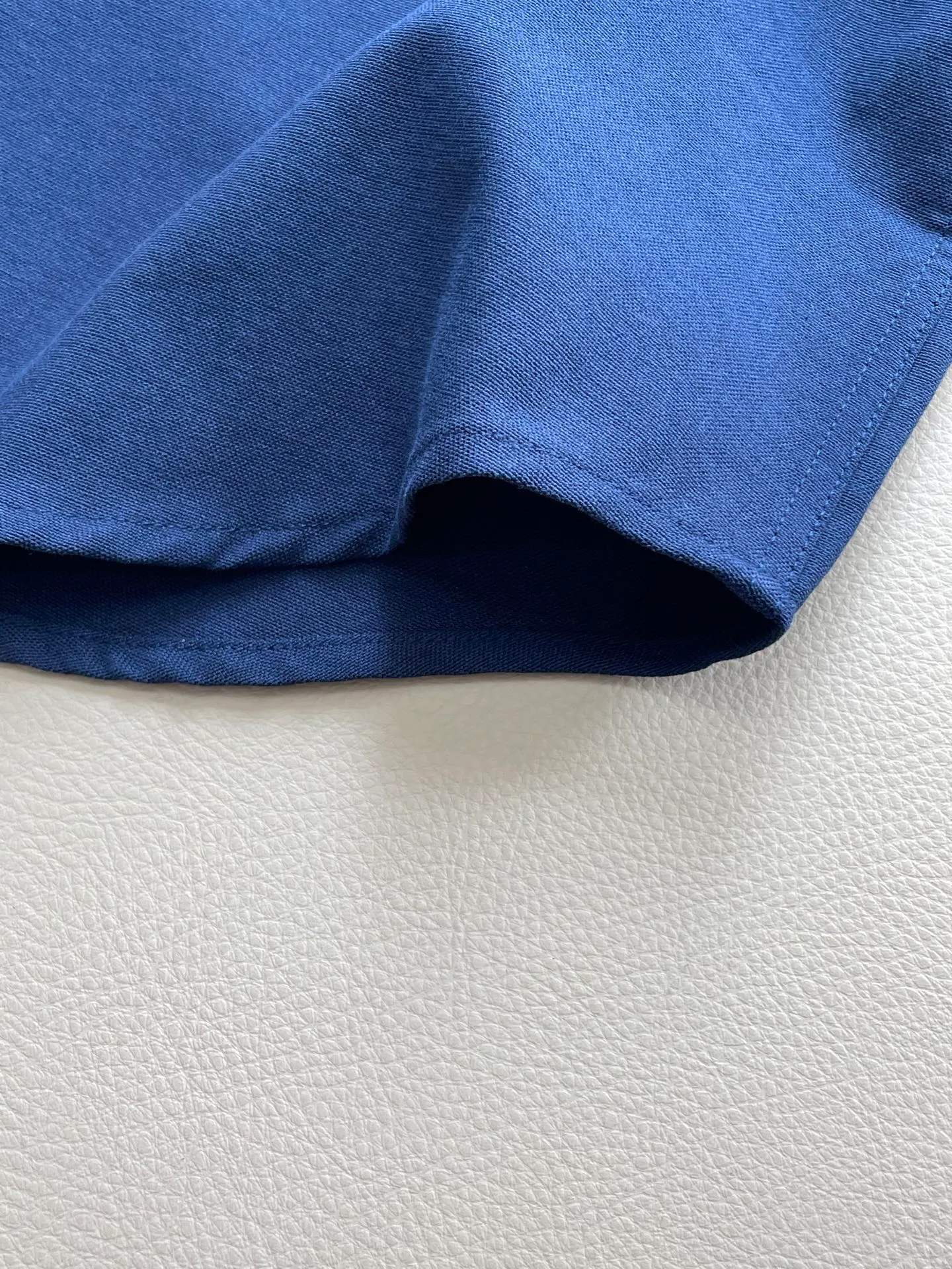 P220 🌸🌸🌸 POLO Ralph Lauren [High Quality] Classic shirt! Classic casual shirt made of pure cotton fabric with unique design, simple, clean and classic version design. It is a versatile style that can be switched at will. The fabric feels soft and delicate, highly breathable, close to the skin and comfortable to wear. It can be worn alone as an inner layer. Its versatile performance is beyond your imagination! The upper body of the ready-to-wear is simple and classic yet elegant! Size:M-XXL